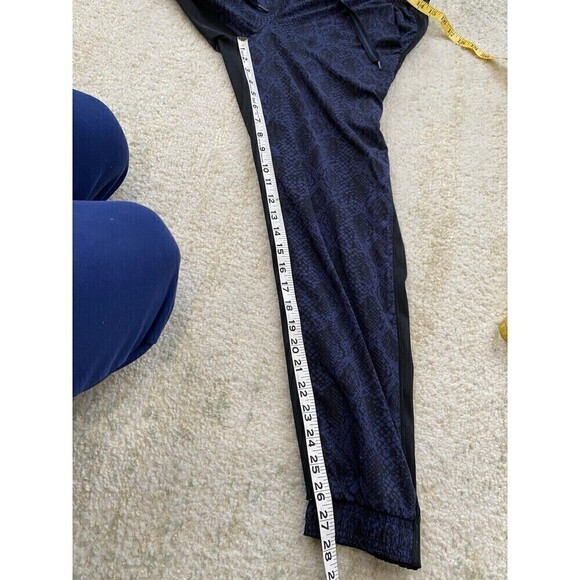 Athleta Brooklyn Jogger Womens 10 Snakeskin Tapered Lightweight Stretch - Picture 5 of 7